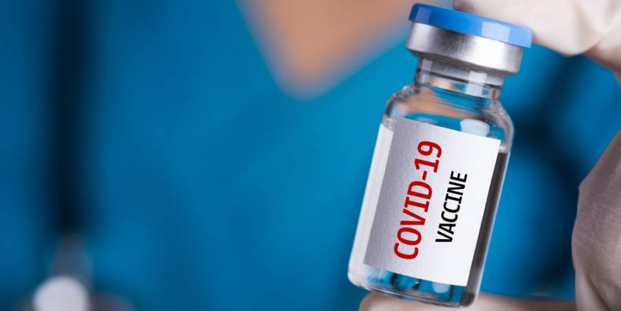 Covid-19: la vaccination ouverte à tous les adultes à partir du 15 juin, annonce Macron