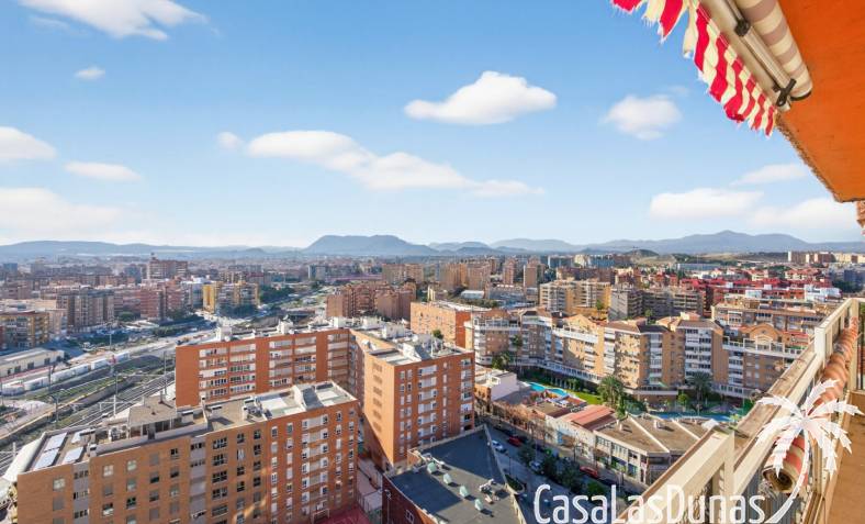 Apartment - Återförsäljning - Alicante - Center