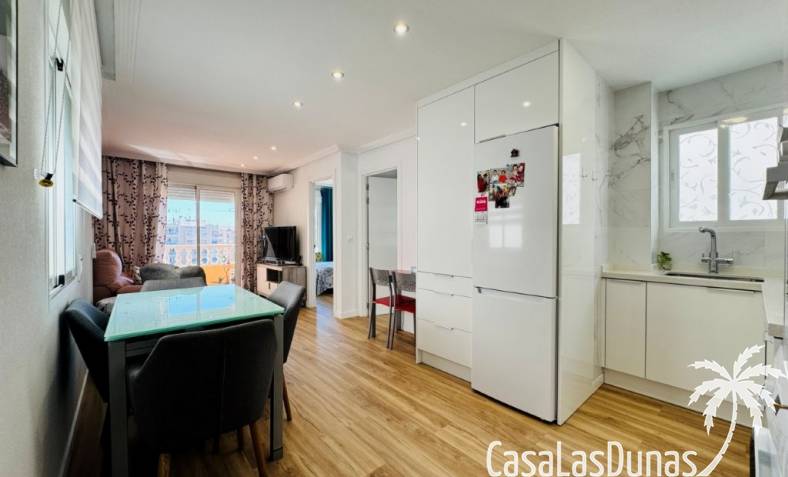 Apartment - Återförsäljning - Guardamar del Segura - Pueblo