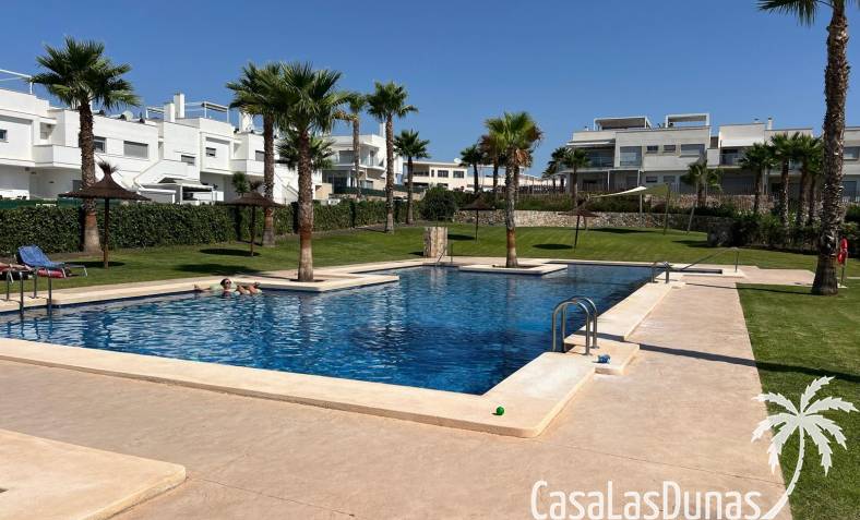 Apartment - Återförsäljning - Orihuela Costa - Entre Naranjos Vistabella Golf