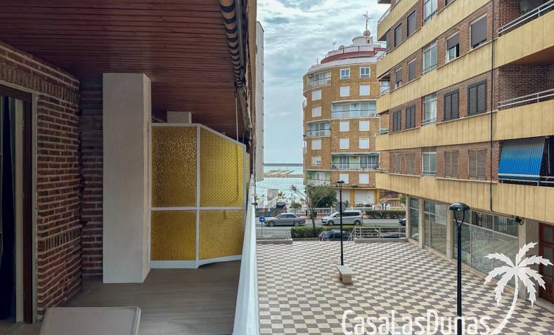 Apartment - Återförsäljning - Torrevieja - CLDZCJ-34933