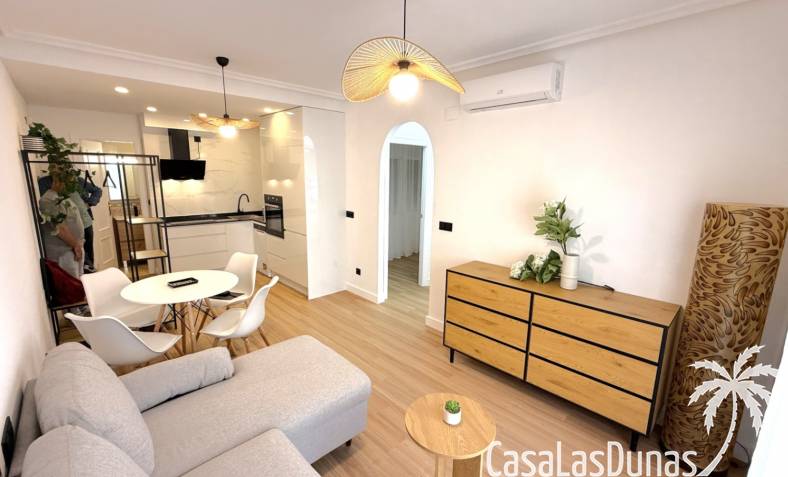 Apartment - Återförsäljning - Torrevieja - Torrevieja