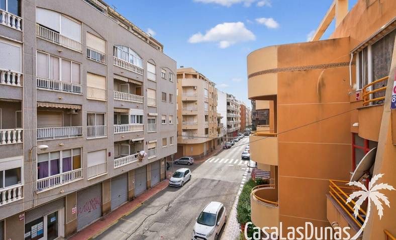 Apartment - Återförsäljning - Torrevieja - Torrevieja