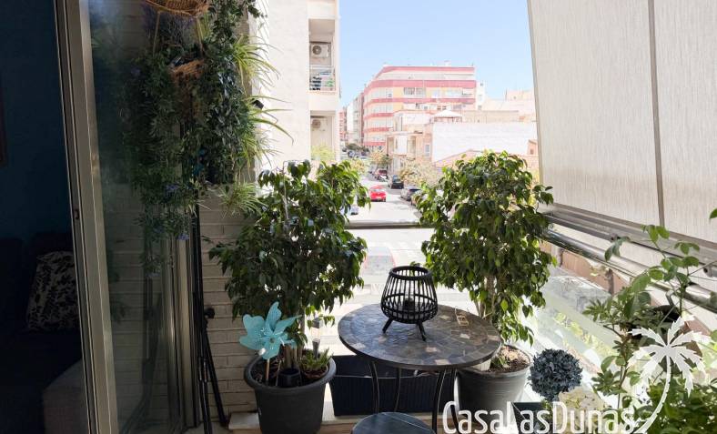 Apartment - Återförsäljning - Torrevieja - Torrevieja