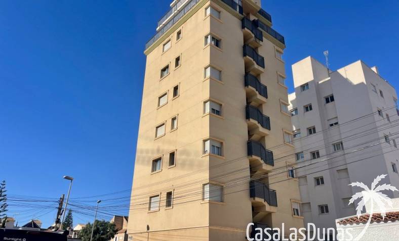 Apartment - Återförsäljning - Torrevieja - Torrevieja