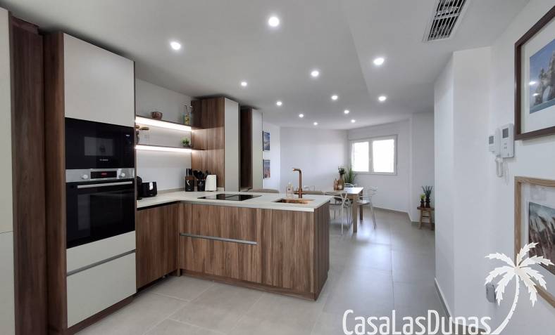 Apartment - Resale - Torrevieja - Playa Acequion