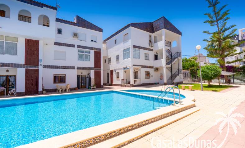 Apartment - Wiederverkauf - Punta Prima - Punta Prima