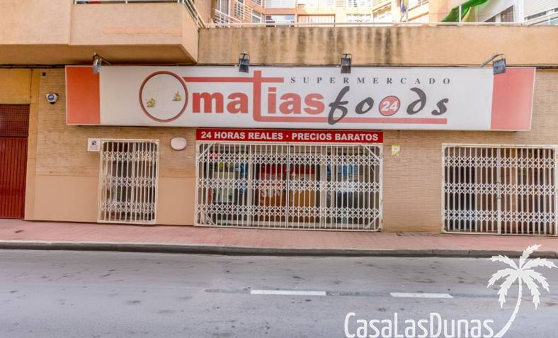 Commercial - Återförsäljning - Torrevieja - Torrevieja