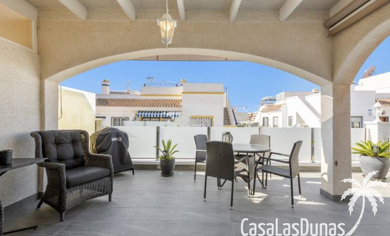 Townhouse / Semi-detached - Återförsäljning - Orihuela Costa - Playa Flamenca