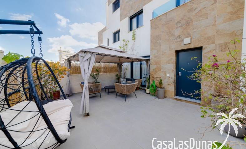 Townhouse / Semi-detached - Återförsäljning - Orihuela Costa - Villamartin
