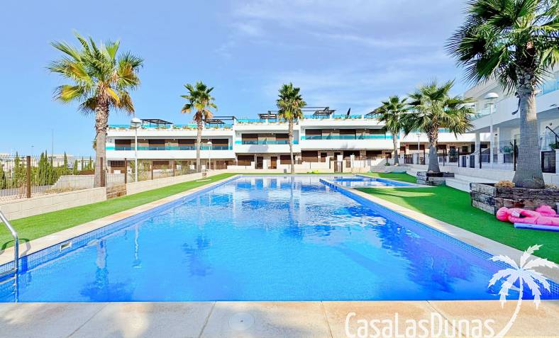 Townhouse / Semi-detached - Återförsäljning - Torrevieja - Torrevieja