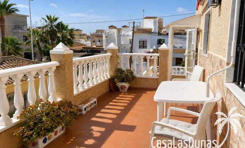 Townhouse / Semi-detached - Återförsäljning - Torrevieja - Torrevieja