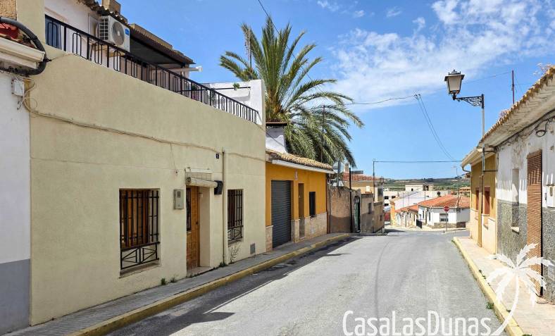 Townhouse / Semi-detached - Resale - Pinoso - Pinoso