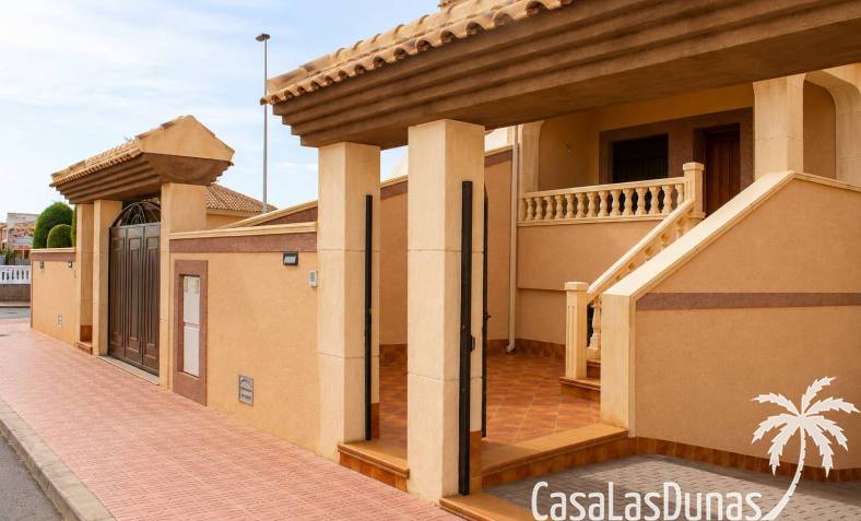 Townhouse / Semi-detached - Resale - Torrevieja - Torrevieja