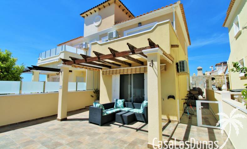 Townhouse / Semi-detached - Resale - Villamartín - Villamartín