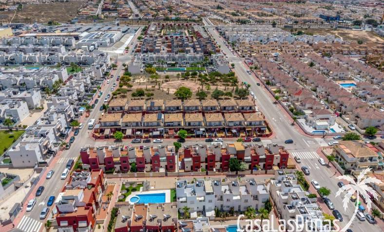 Townhouse / Semi-detached - Revente - Torrevieja - CLDCI-79351