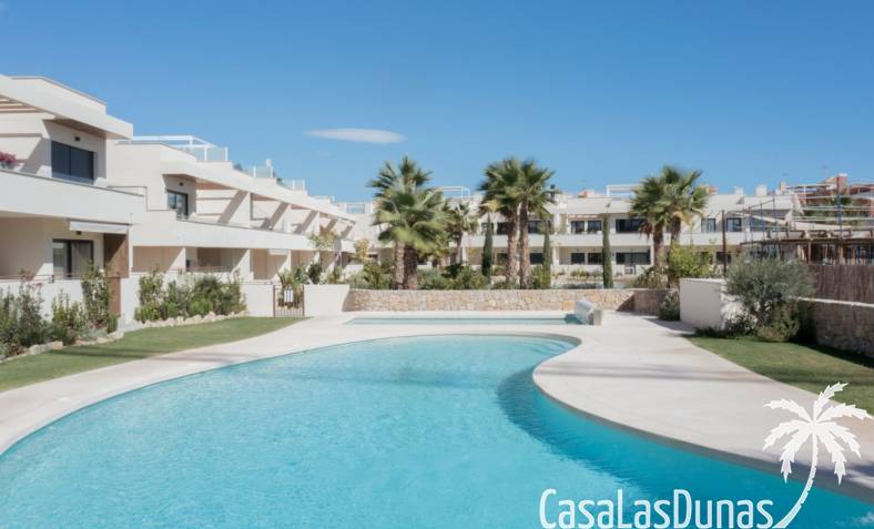 Townhouse / Semi-detached - Revente - Torrevieja - CLDZCJ-52577