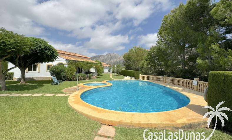 Townhouse / Semi-detached - Wiederverkauf - Orba Tal - xsn-4625