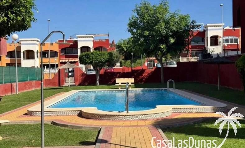 Townhouse / Semi-detached - Wiederverkauf - Orihuela Costa - Orihuela Costa