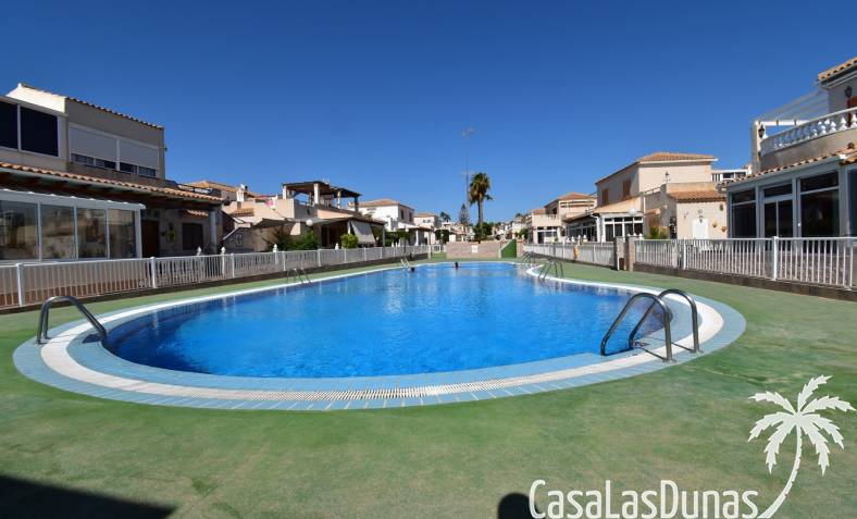 Townhouse / Semi-detached - Wiederverkauf - Orihuela Costa - Playa Flamenca