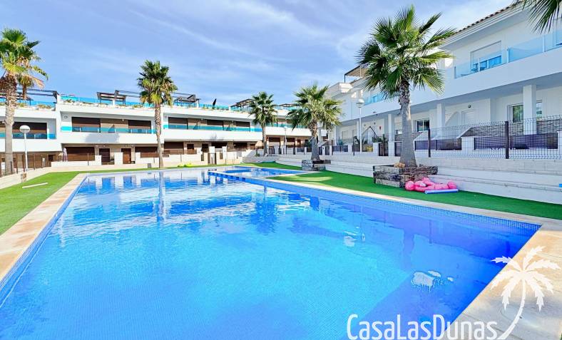 Townhouse / Semi-detached - Wiederverkauf - Torrevieja - Torrevieja