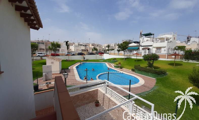 Townhouse / Semi-detached - Wiederverkauf - Torrevieja - Torrevieja