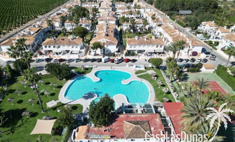 Townhouse / Semi-detached - Wiederverkauf - Torrevieja - Torrevieja