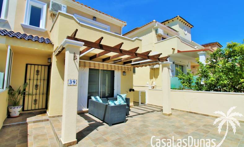 Townhouse / Semi-detached - Wiederverkauf - Villamartín - Villamartín