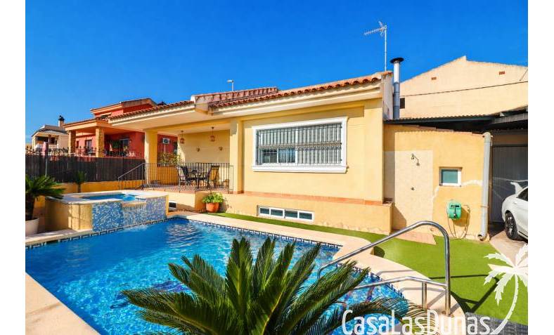 Villa - Återförsäljning - Almoradí - El Saladar