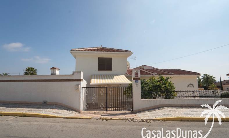 Villa - Återförsäljning - Ciudad Quesada - Alicante