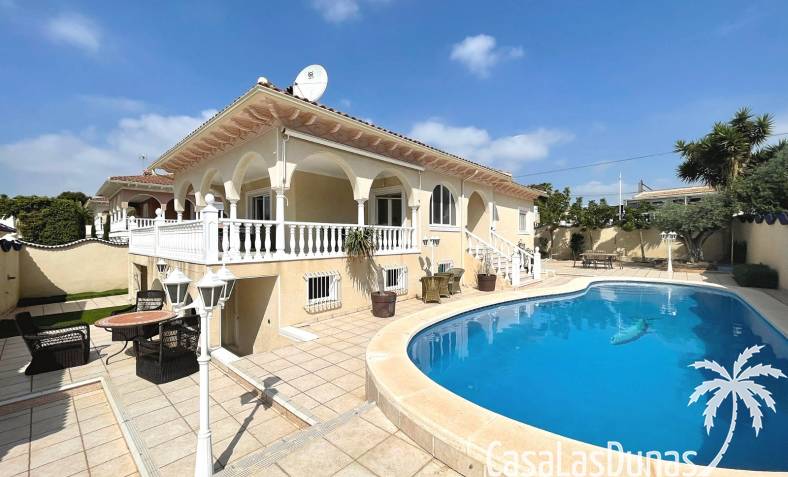 Villa - Återförsäljning - Ciudad Quesada - CLDVA-95685