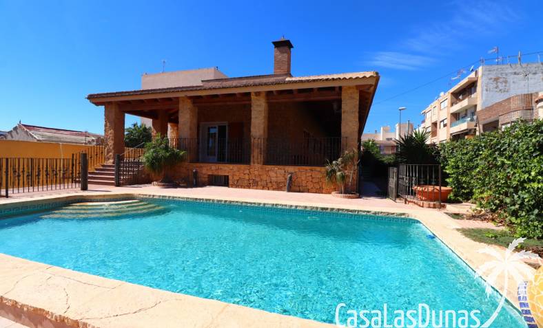 Villa - Återförsäljning - Formentera del Segura - Formentera - Village