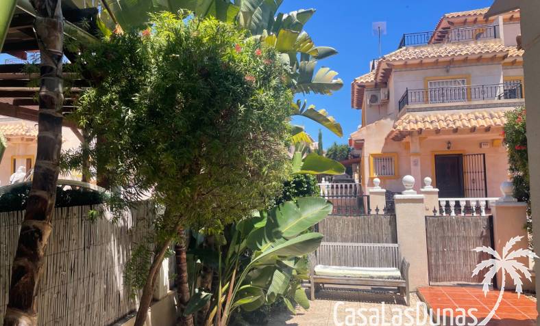 Villa - Återförsäljning - Orihuela Costa - La Regia