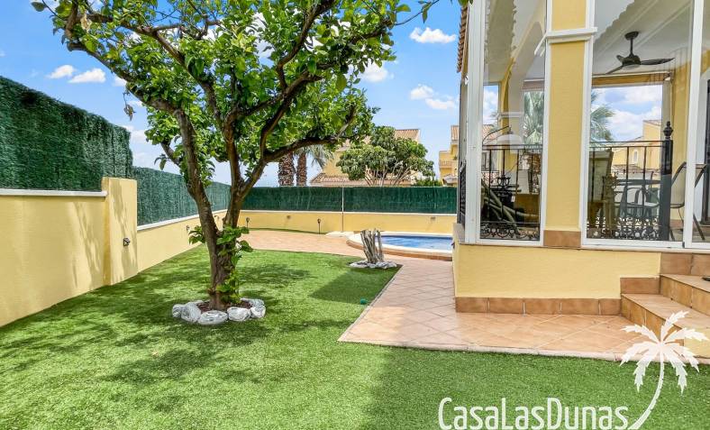 Villa - Återförsäljning - Orihuela Costa - Los Dolses
