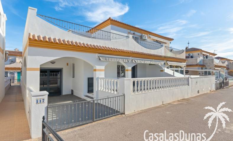 Villa - Återförsäljning - Orihuela Costa - Orihuela Costa