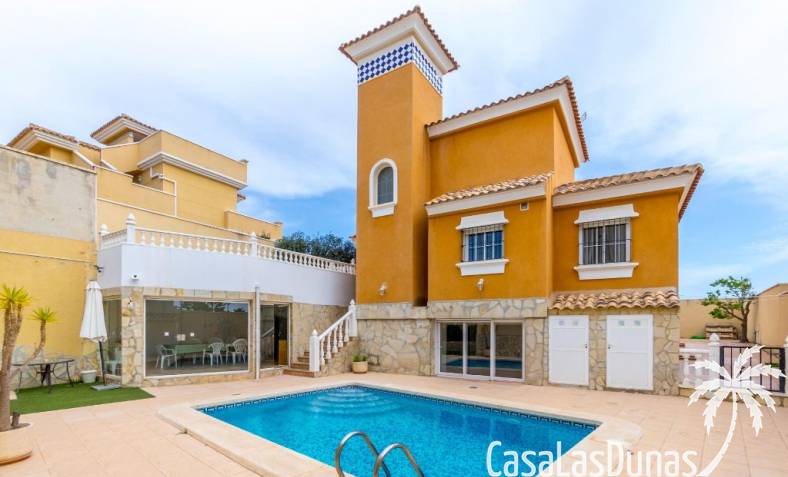 Villa - Återförsäljning - Orihuela Costa - Orihuela Costa