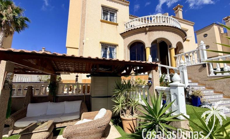 Villa - Återförsäljning - Orihuela Costa - Orihuela Costa