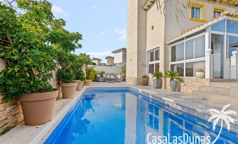 Villa - Återförsäljning - Orihuela Costa - Playa Flamenca