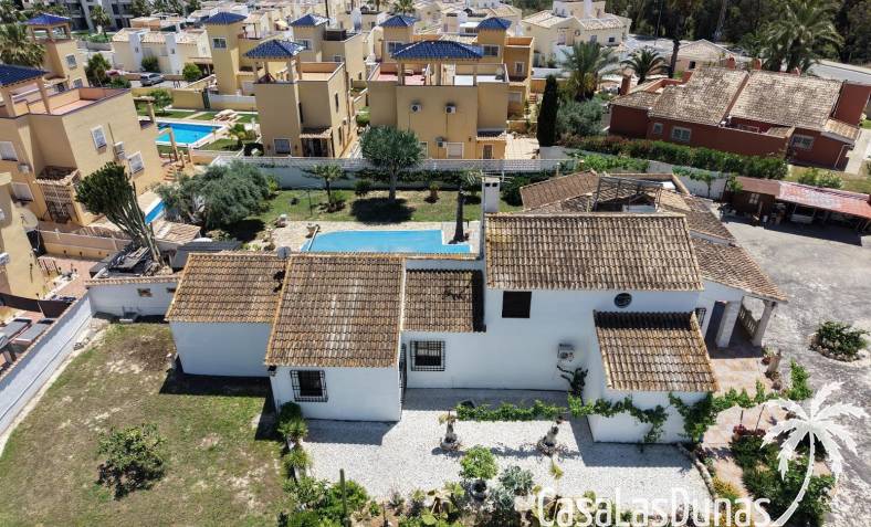 Villa - Återförsäljning - Orihuela Costa - Villamartin