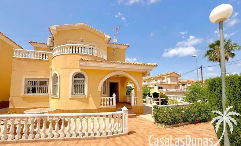 Villa - Återförsäljning - Orihuela Costa - Villamartin