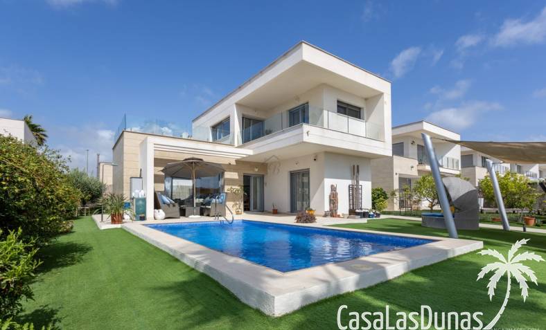Villa - Återförsäljning - Orihuela Costa - Vistabella golf
