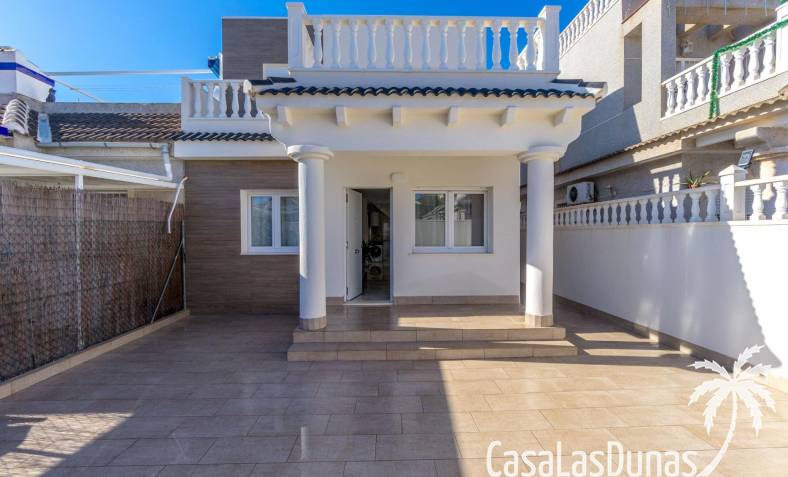 Villa - Återförsäljning - Torrevieja - El chaparral