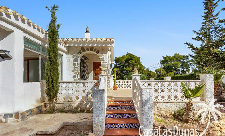 Villa - Återförsäljning - Torrevieja - Los Balcones - Los Altos del Edén