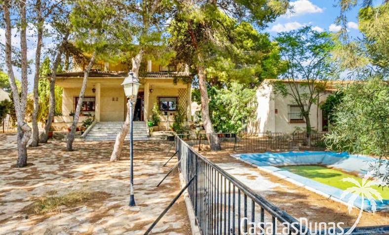 Villa - Återförsäljning - Torrevieja - Los Balcones - Los Altos del Edén