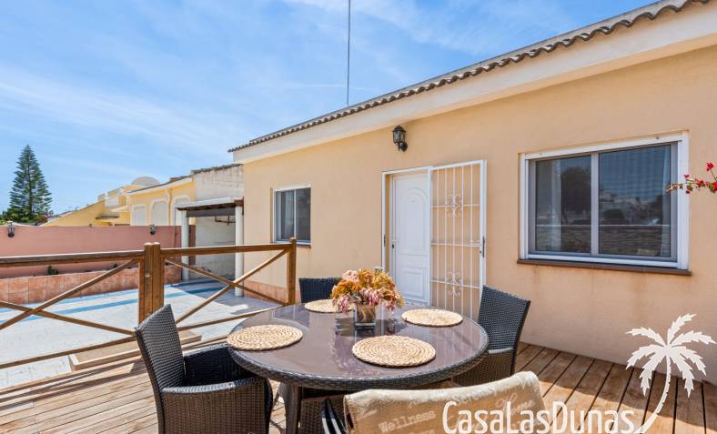 Villa - Återförsäljning - Torrevieja - Torrevieja