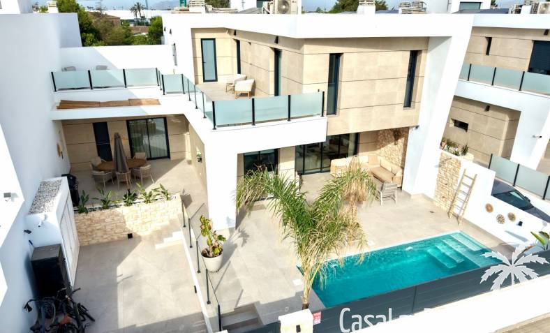 Villa * - Bestaand - Dolores - Dolores