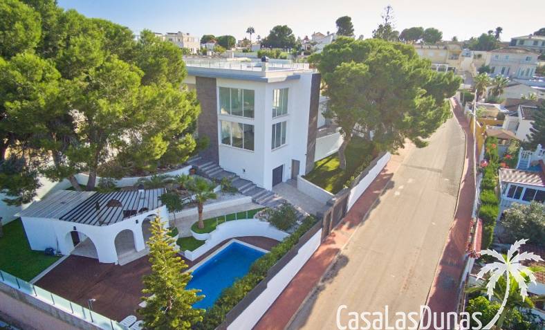 Villa - Bestaand - Torrevieja - Los Balcones