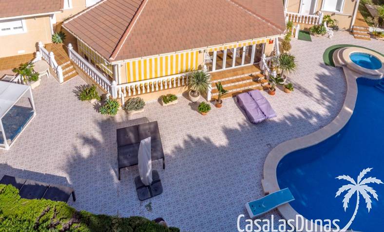 Villa - Resale - Cabo Roig - MUY CERCA DE LA PLAYA