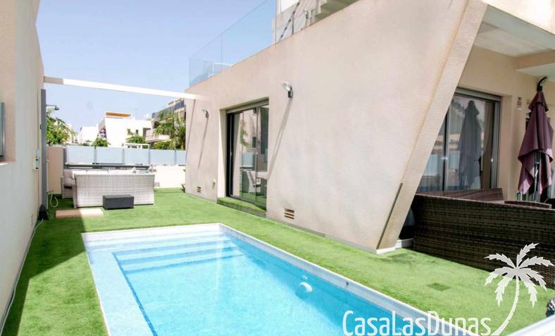 Villa - Resale - Orihuela Costa - Mil Palmeras