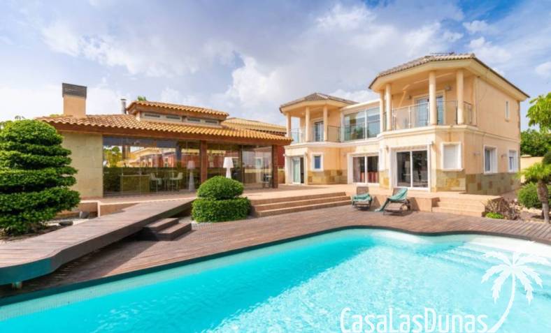 Villa - Resale - Torrevieja - Torrevieja
